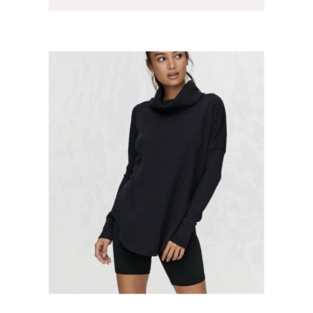 Aritzia The Group Babaton Black Thermal Shirt Women’s S Cowl Neck Long Sleeve